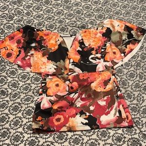 🌺A’gaci off shoulder V neck Floral top S🌺